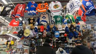 [4K] ???????? Oshawa Flea Market Antique Store Walking Tour | Downtown Oshawa Durham Region Ontario Canada